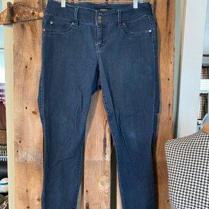 Torrid jeggings dark blue size 12T